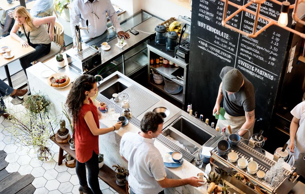 Así come (y elige restaurante) la Generación Z: 5 claves que cambian la hostelería