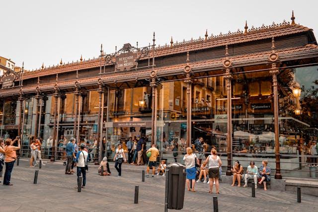 Madrid recupera uno de sus iconos: así reabre el Mercado de San Miguel