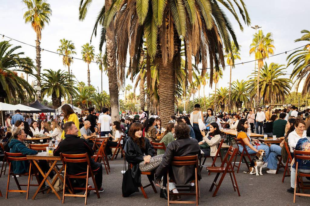 Food‑market frente al mar en Barcelona: gastronomía y ocio