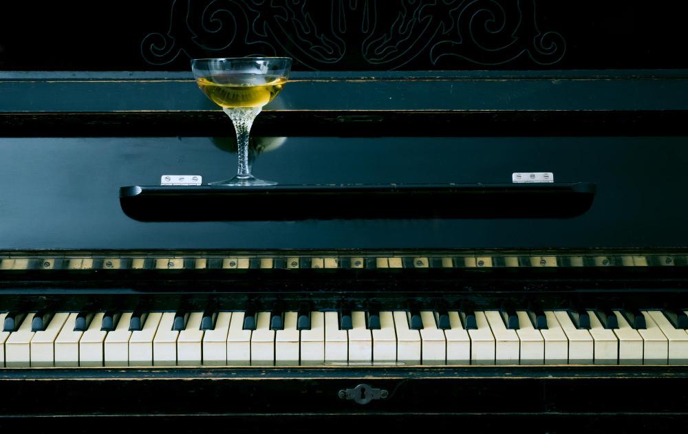 Los 8 piano-bar más famosos de España (y por qué deberías conocerlos)