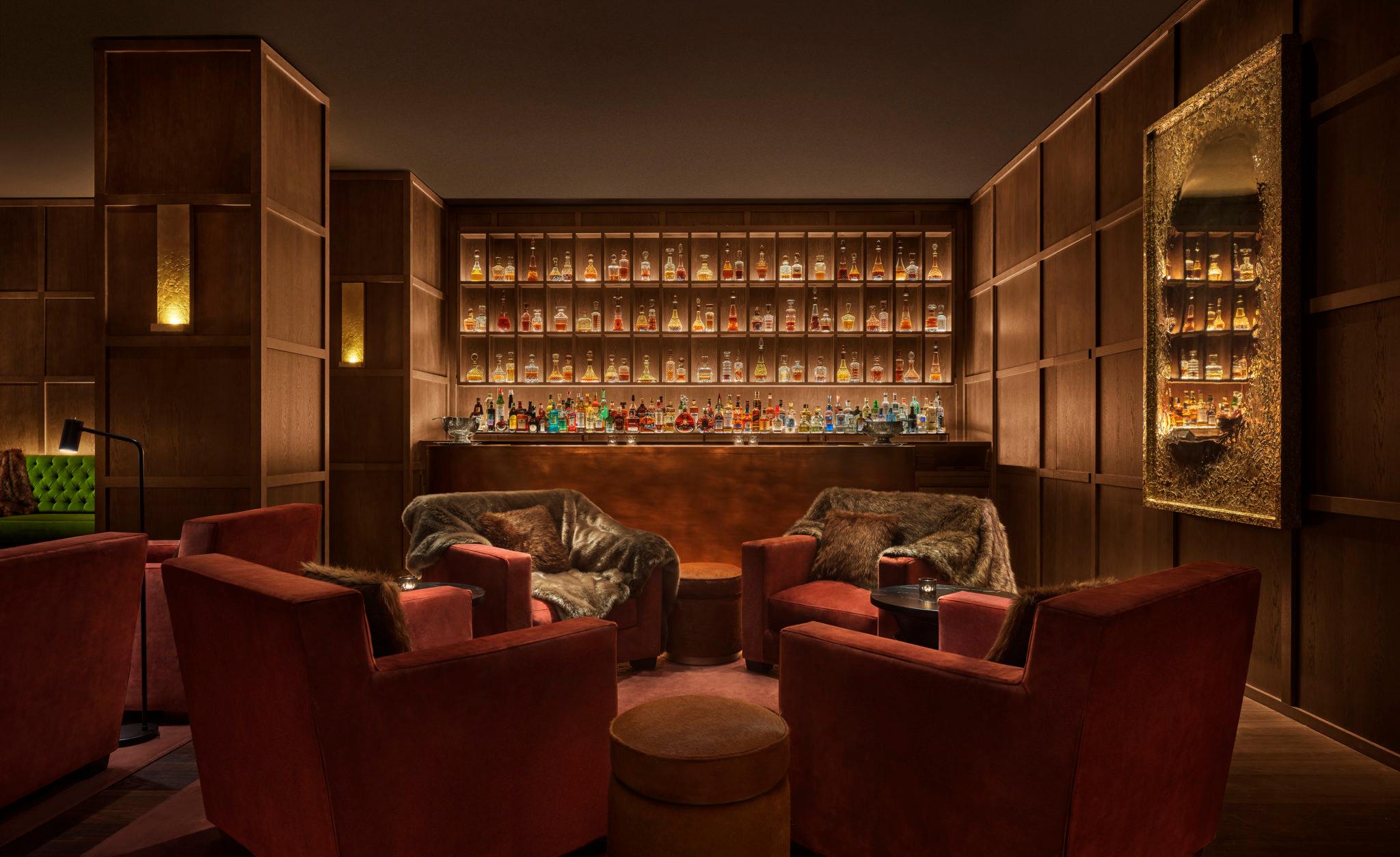 Bares dentro de hoteles en Madrid donde tomar algo sin ser huésped